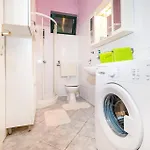 1 Bedroom Stunning In *